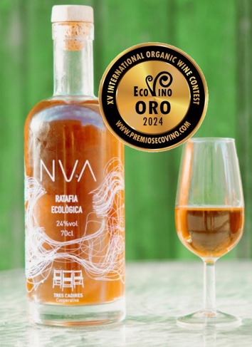 RATAFIA NUA Cooperativa Tres Cadires 700 ml